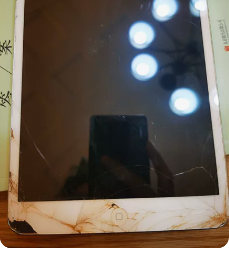 苹果IPAD A1432 没有充电器了 屏...