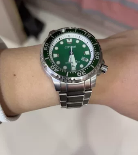 CITIZEN西铁城 绿水鬼光动能男表运动...