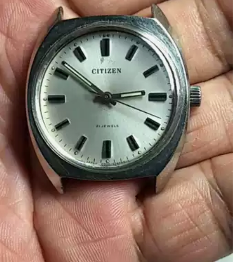 靓丽古董级收手卷西铁城，全原装原件，精磨精...