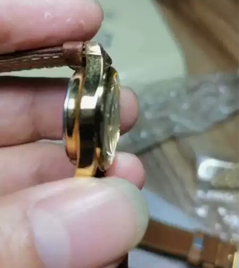 日本石英表女装全新星期日历圆形皮带 石英表...