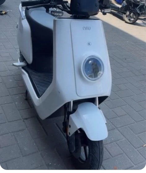 小牛N1S一辆没有系统了，中控什么的都还在...