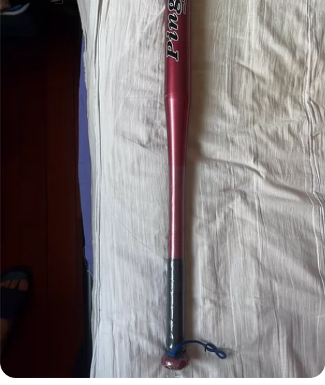 全新铝合金空心棒球杆，外面包装塑料薄膜都没...
