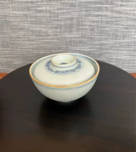 日本青花盖碗 老盖碗一只!年代物有岁月痕迹...