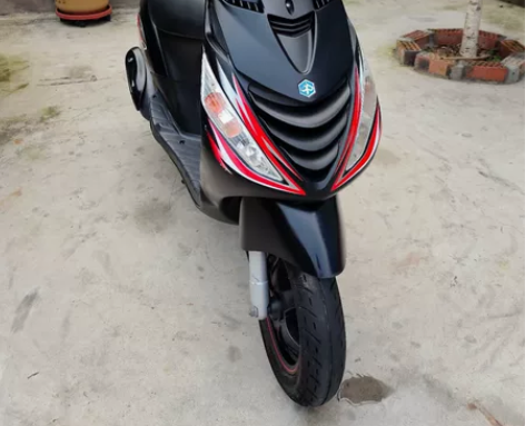 意大利比亚乔淑女100到货！原版车原漆机器...