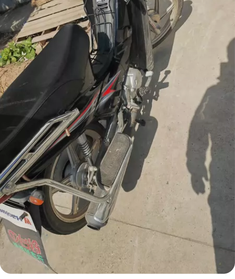 豪爵摩托车骑了有9000公里，因为买了车用...