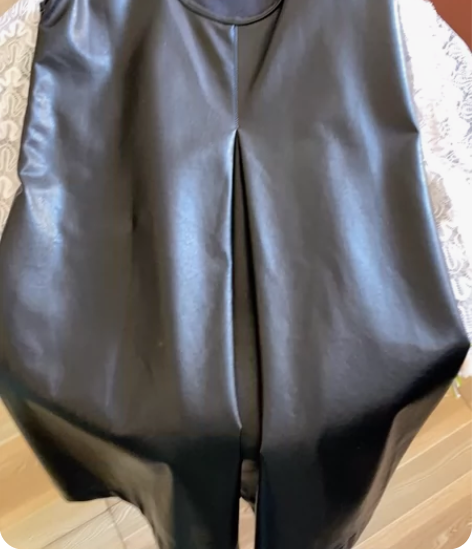 女PU吊带连衣裙皮裙外搭显瘦甜美学生背带裙...