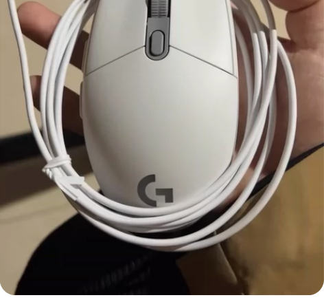 罗技g102白色鼠标不需要了便宜出 感兴趣...