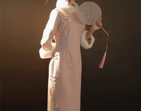 粉色毛呢旗袍年轻款秋冬长袖少女改良加绒保暖...