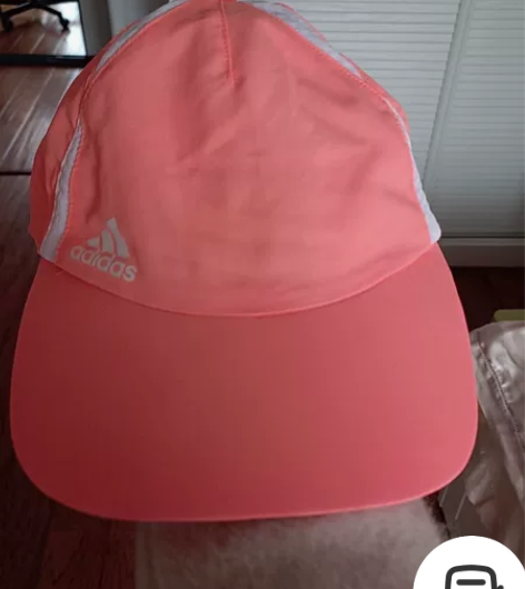 在日本买的阿迪的女帽一直没有戴过 感兴趣的...