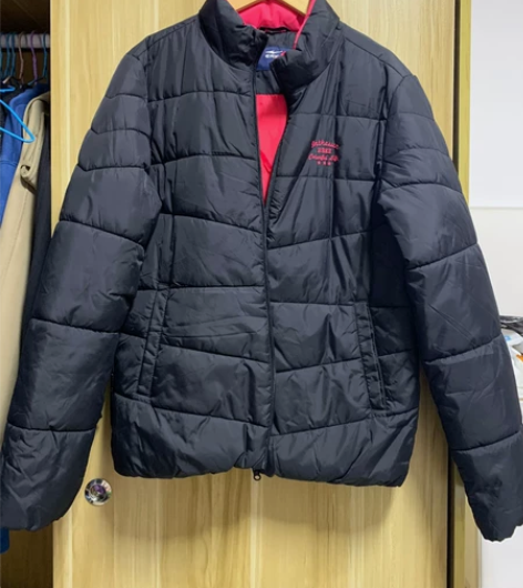 鸿星尔克羽绒服 之前去专柜买的 穿过两次 ...