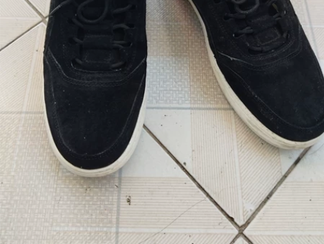 实体店入手，44码，九新。 感兴趣的话点“...