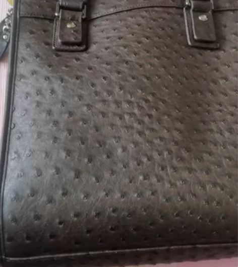 几乎全新深棕色稻草人真皮单肩、手提包。27...