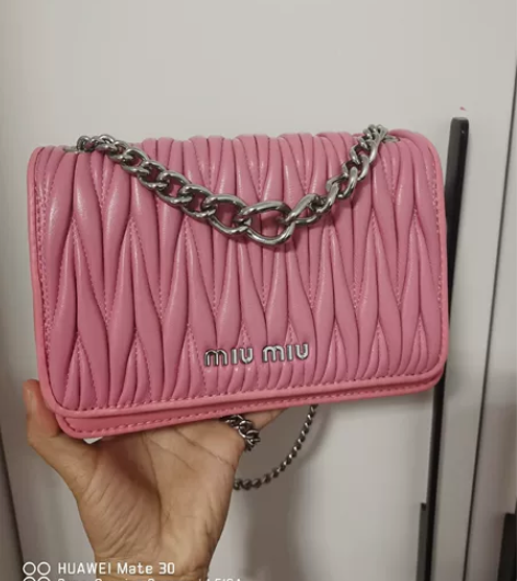 小众设计新款真皮女包百搭菱格链条小包单肩斜...