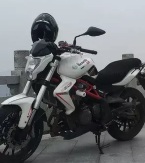 15年黄龙300卖或换踏板，一万多公里，保...