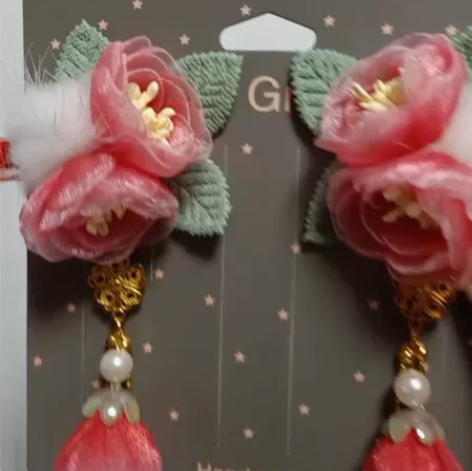 全新 ！纯手工 儿童新年发饰 感兴趣的话点...