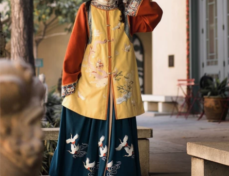 徐娇织羽集龙嘘云灵毛呢外套半身裙改良汉服汉...