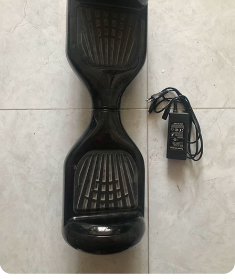 7寸黑色平衡车，带发光轮，蓝牙，不想玩了，...