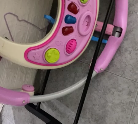 婴儿学步车宝宝专用，8成新没怎么用一直放着...