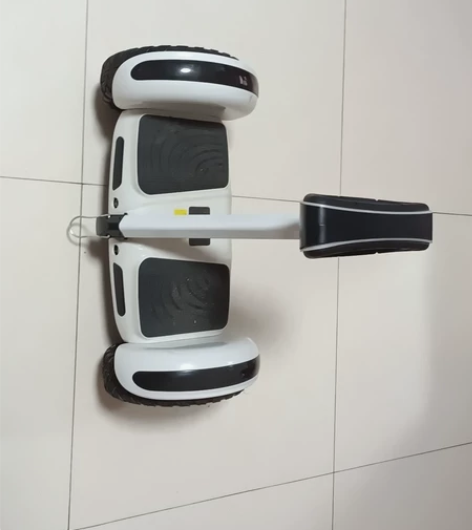 平衡车买了就在家里骑过几次，玩不了，便宜处...