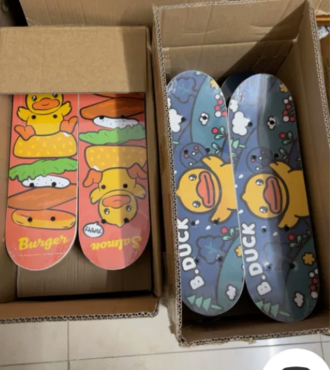 B.Duck小黄鸭17寸滑板全新正品！长4...