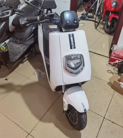 电动车电摩小猴子新电池小怪兽雅迪爱玛三代目...