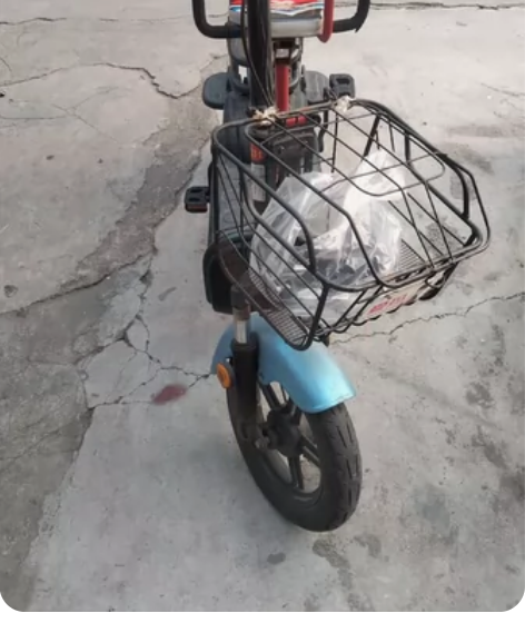 出手一台二手爱玛电动车，可以上牌，带电池，...