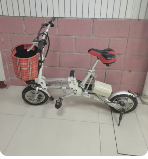 高档折叠锂电车，轻微使用痕迹，闲置在家，喜...