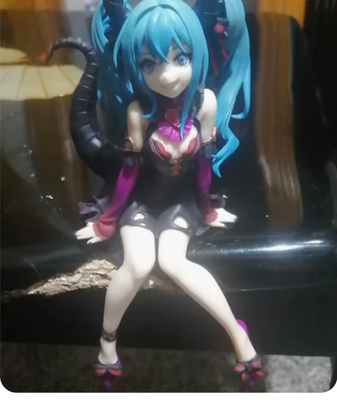 初音万圣节手办正版便宜出不包邮 感兴趣的话...
