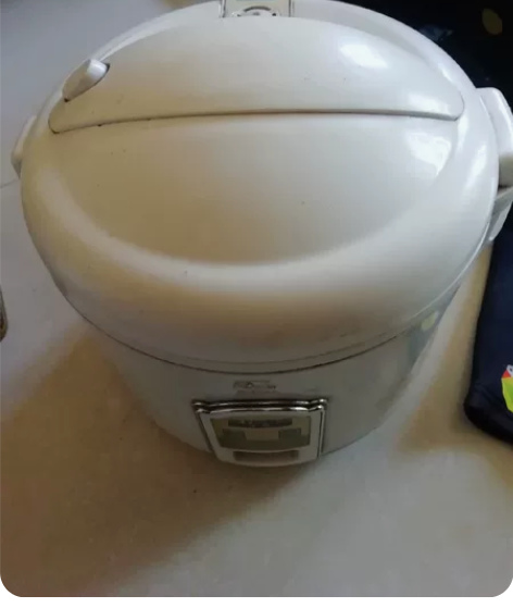 4L电饭煲，功能全部正常 感兴趣的话点“我...