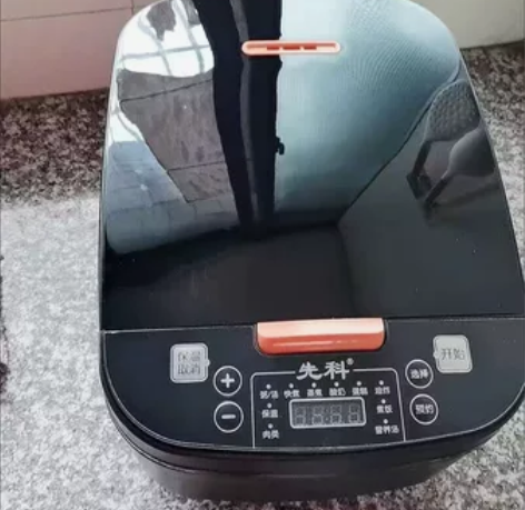 大容量电饭煲，在家里一次没用过！ 原来亲戚...