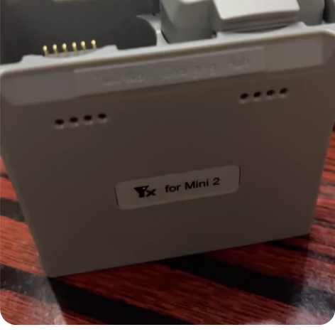 mini2大疆电池一块 充电管家一个 飞机...