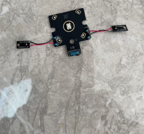 大疆御2灯牌，原装电池拆下来的，有需要的可...