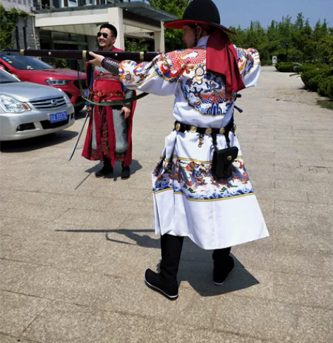 控弦司印花飞鱼 牙白 曳撒 剑袖 胸围85...