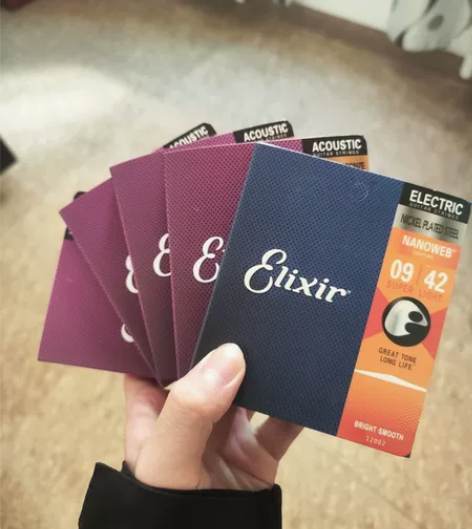 美产伊利克斯琴弦,,黄铜磷铜都有,,民谣吉...