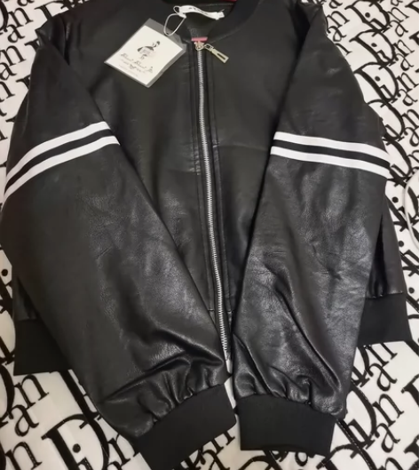 全新侧双杠PU皮夹克棒球服拉链外套，薄款不...