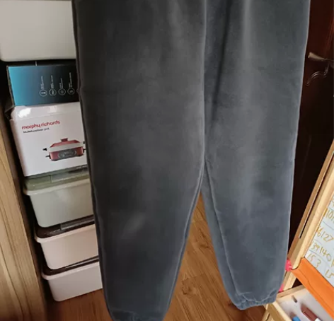 清衣柜！厚运动裤，S码，5元/件。满50包...