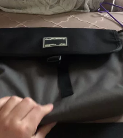 李宁商务休闲斜挎包 线上官网买的199 李...