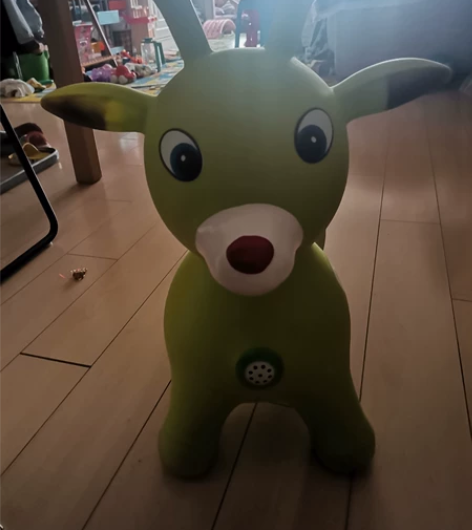 充气小鹿,如图,声音已经坏了,没骑过几回一...