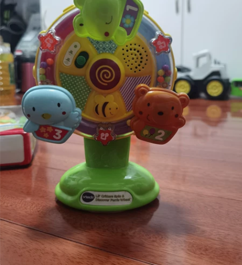 伟易达音乐转转餐桌玩具，85新，英文版，3...