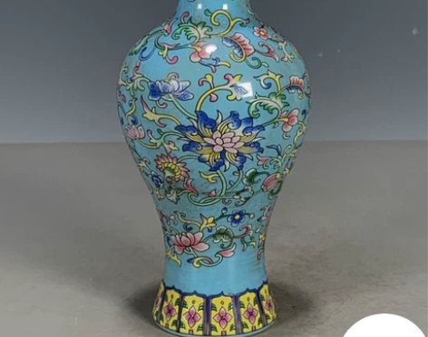 古董瓷器收藏古玩杂项乾隆年间手绘花卉纹赏瓶...