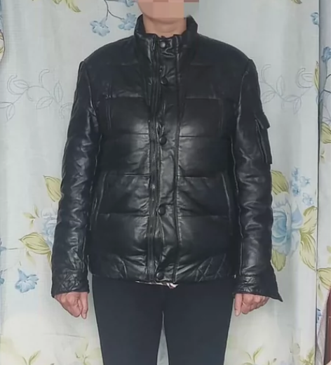 A·J·M女士绵羊皮羽绒服99新，黑色M码...