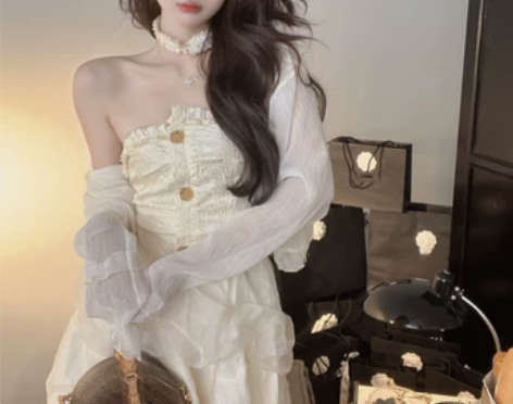 一字肩抹胸连衣裙女夏季高级感网纱拼接短裙法...