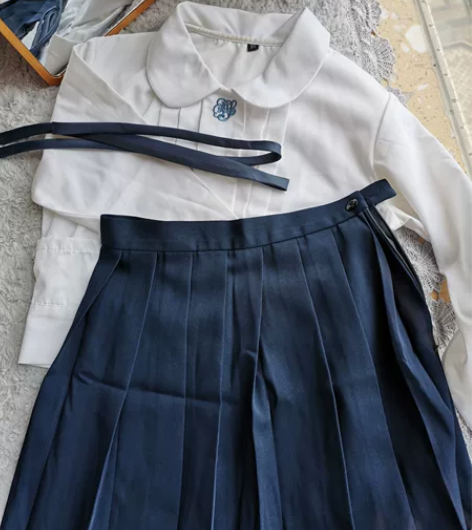 【一套】JK制服风琴褶衬衫甜美可爱少女短款...