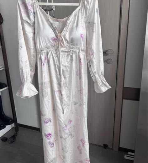 博主闲置·长袖睡裙女款秋季性感带胸垫高级感...