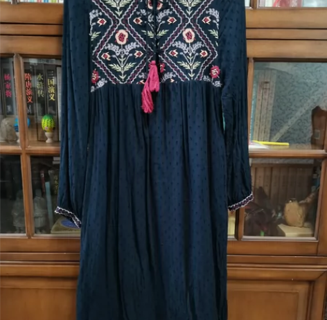 zara民族风连衣裙，深蓝色，xs码，宽松...