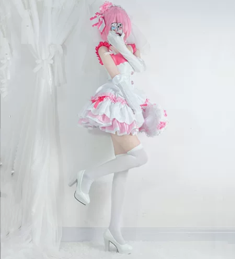 出拉姆花嫁 初兽猫家 只穿过一次拍照 很新...