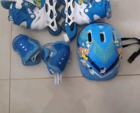 贵派仕儿童滑冰鞋，赠护具，低价转卖。 感兴...