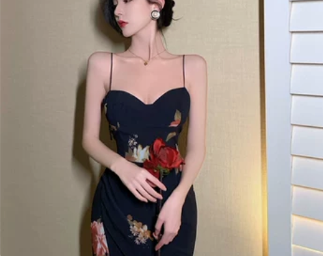 ?法式复古吊带连衣裙港风 全新，信用看评论...