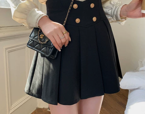 杨小卷+法式赫本风黑色A字半身裙女春季高腰...