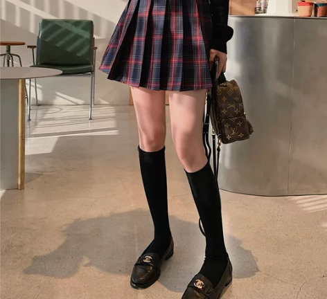 钱夫人家格子裙 感兴趣的话点“我想要”和我...